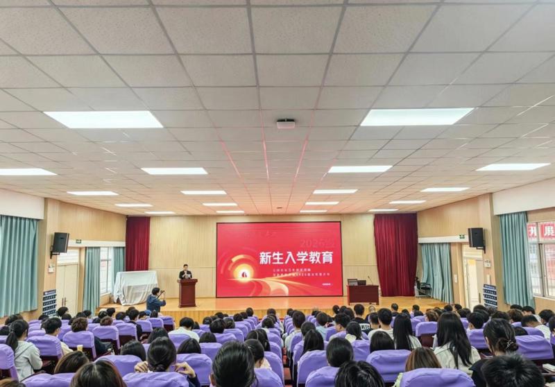 启航新程 匠心筑梦——民族文化学院开展2026级新生“开学第一课”系列教育活动